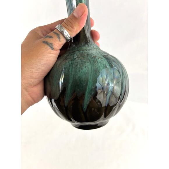 Vintage Blue Mountain Glazed Pottery Bud Table Vase 8" Green Blue - Picture 7 of 15